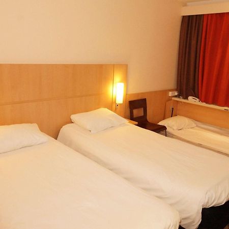 Ibis Warszawa Ostrobramska Hotel Ngoại thất bức ảnh