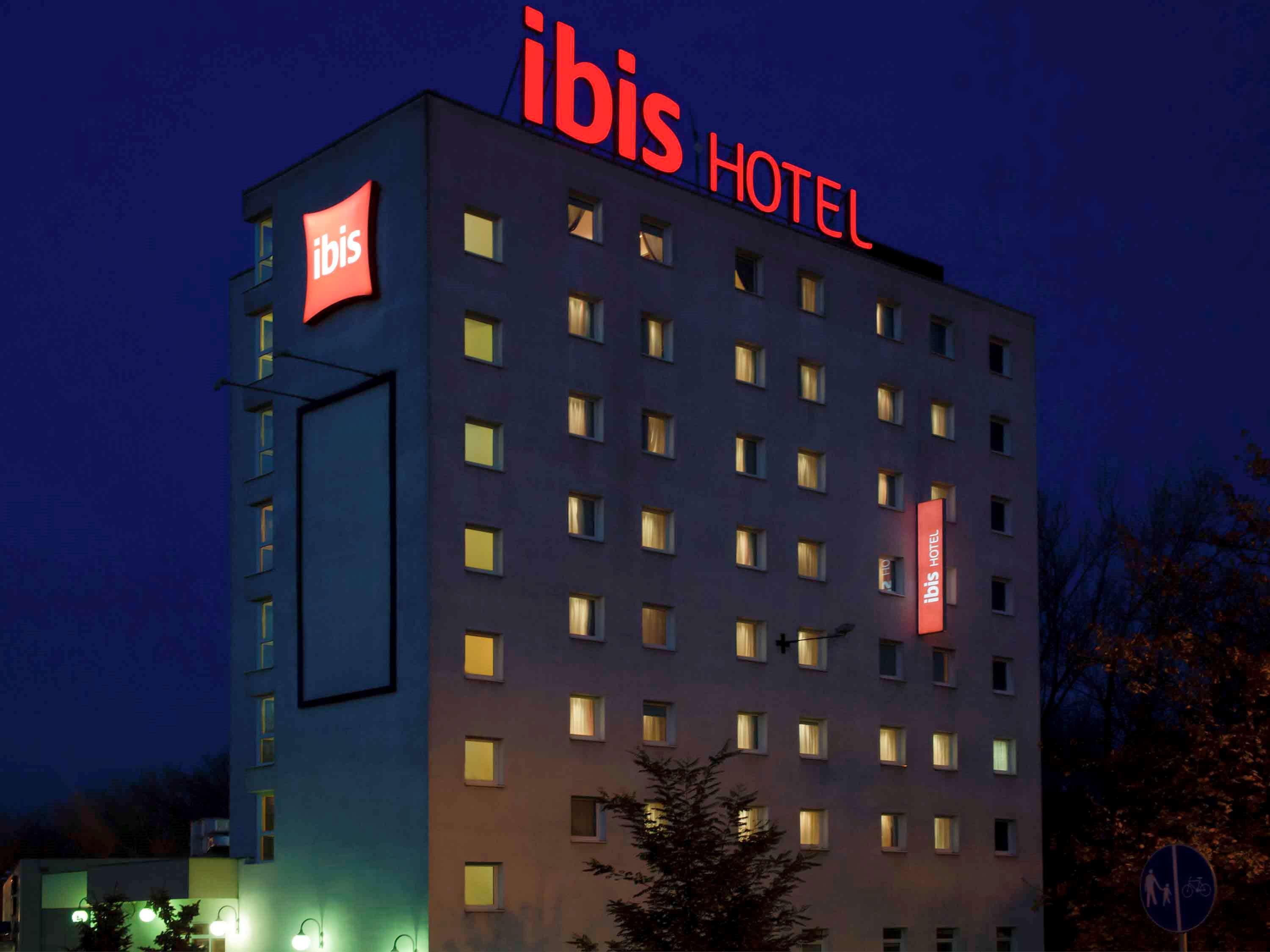 Ibis Warszawa Ostrobramska Hotel Ngoại thất bức ảnh