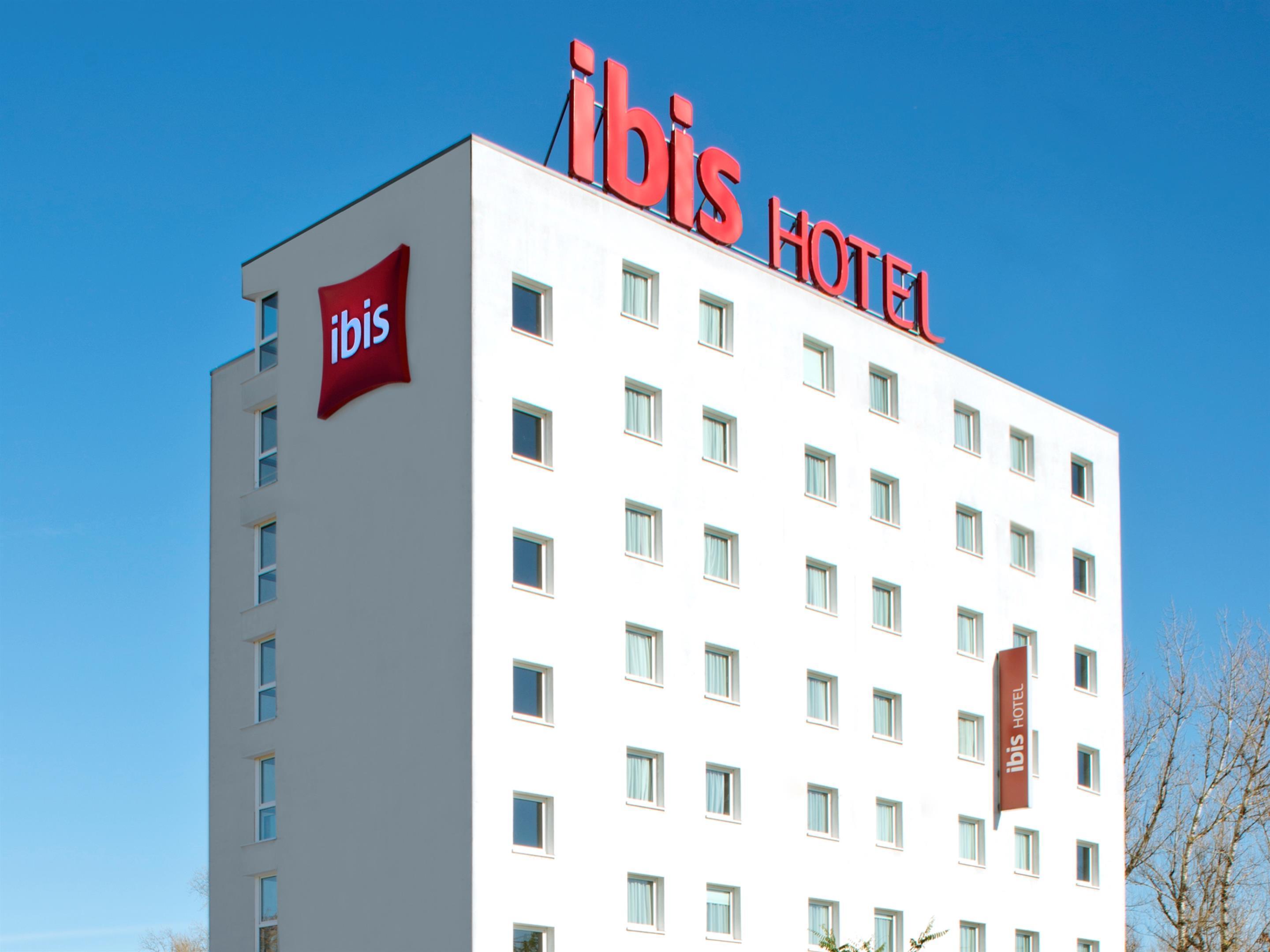 Ibis Warszawa Ostrobramska Hotel Ngoại thất bức ảnh